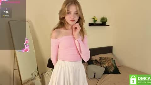 Vicki online show from September 28, 10:42 am