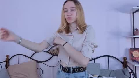 Snapshot of patsy_lewis chatting on September 17, 8:01 am Alice online show from September 17, 8:01 am