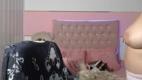 Snapshot of patty_squirt87 chatting on February 5, 2:40 am patty squirt87 online show from February 5, 2:40 am