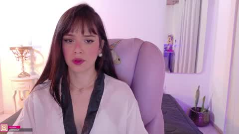 Sofa online show from April 17, 4:36 am