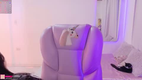 Sofa online show from December 1, 9:39 pm