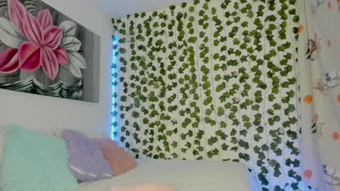 Snapshot of pau_delima__ chatting on February 4, 11:27 pm paulina online show from February 4, 11:27 pm