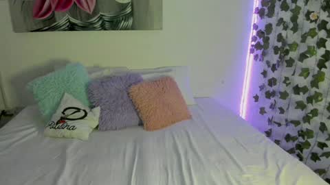 Snapshot of pau_delima__ chatting on January 3, 12:00 am paulina online show from January 3, 12:00 am