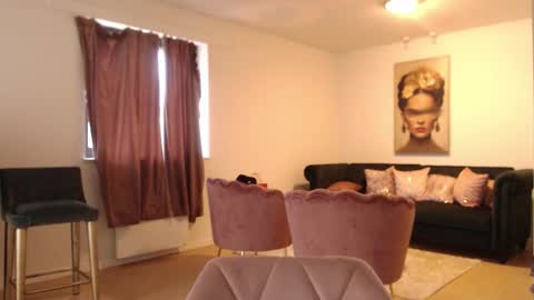 paulina online show from September 15, 5:09 pm