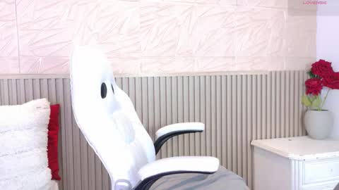 PAULA CRUZ online show from March 8, 8:24 pm