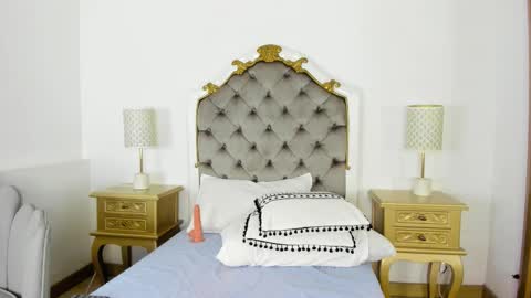 paulina lux online show from February 12, 7:59 pm