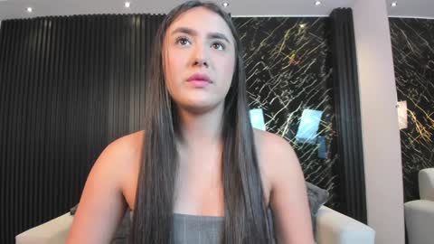 Snapshot of paulina_sweett chatting on January 20, 1:21 pm Paulina online show from January 20, 1:21 pm