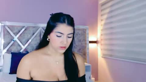 Snapshot of paulinaduarte_ chatting on October 18, 1:14 pm Paulina online show from October 18, 1:14 pm