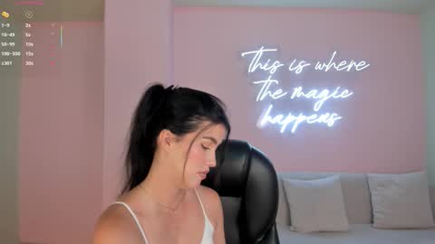 Paulina Santos  online show from September 27, 7:32 pm