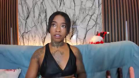 Pauline online show from November 29, 2:48 am