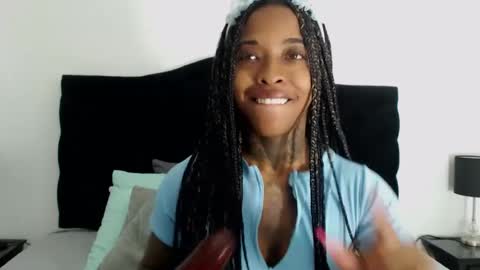 Snapshot of pauline_fox chatting on October 4, 2:28 am Pauline online show from October 4, 2:28 am