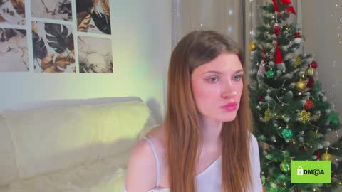 Snapshot of peach_mila chatting on January 7, 6:03 pm your love online show from January 7, 6:03 pm