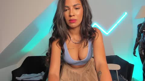 camille online show from December 14, 10:45 am