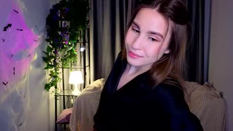 SwetsKitt online show from October 31, 9:19 pm