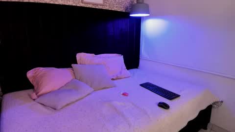 peachy online show from March 24, 9:31 pm