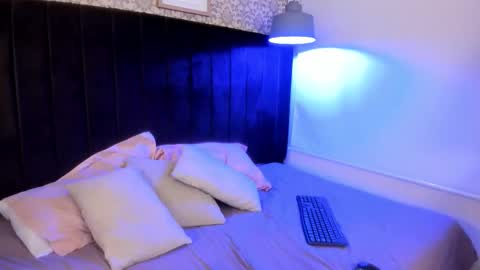 peachy online show from February 10, 8:12 pm