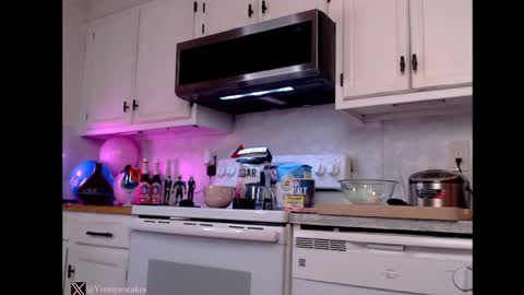 peachypeachgirl online show from January 5, 4:14 am