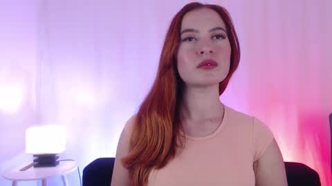 Snapshot of pear__moon chatting on February 13, 2:01 am LILLY online show from February 13, 2:01 am