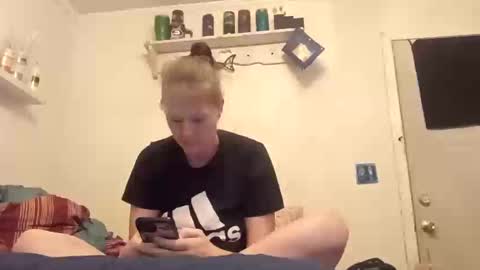 Pearl May online show from February 6, 4:10 am