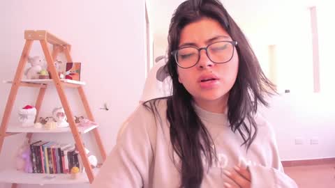 Sarah Ana Banana online show from February 7, 1:43 pm