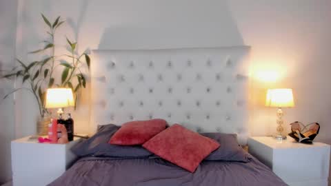 PERLA online show from October 4, 5:02 am