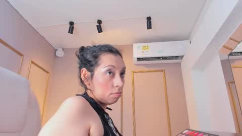 PerlaPreciosa online show from February 25, 4:11 am