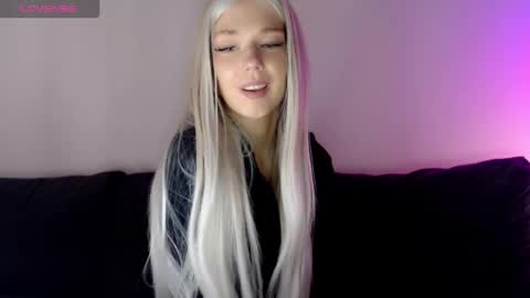 Isabella online show from October 28, 11:27 am