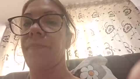 Snapshot of pervygirl69 chatting on January 19, 10:39 am Lisa - online show from January 19, 10:39 am