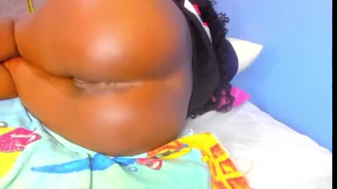 petite004 online show from October 4, 8:46 pm