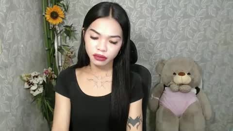 Snapshot of petite_angelx chatting on March 10, 11:12 am angel online show from March 10, 11:12 am
