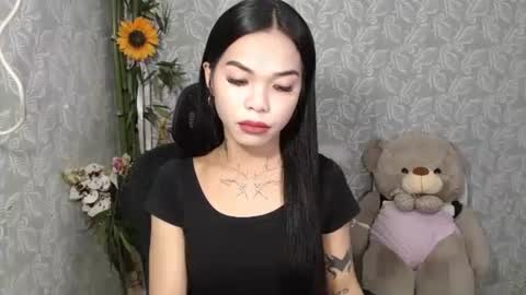 Snapshot of petite_angelx chatting on March 10, 1:12 am angel online show from March 10, 1:12 am