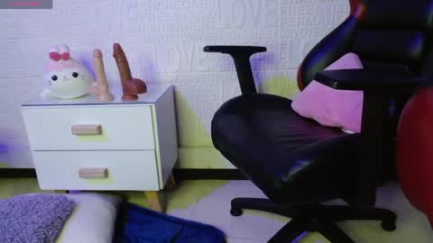 Melody online show from April 17, 2:19 pm