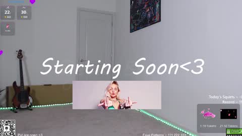 Snapshot of petitebrat chatting on January 9, 9:47 pm PiperAvery online show from January 9, 9:47 pm