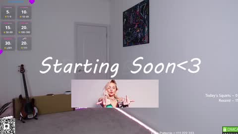 Snapshot of petitebrat chatting on January 5, 9:03 pm PiperAvery online show from January 5, 9:03 pm