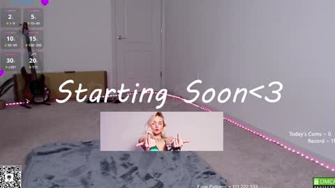 Snapshot of petitebrat chatting on February 3, 7:10 pm PiperAvery online show from February 3, 7:10 pm