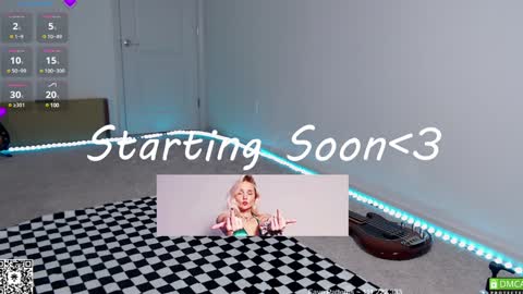 Snapshot of petitebrat chatting on January 28, 8:26 pm PiperAvery online show from January 28, 8:26 pm
