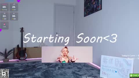 Snapshot of petitebrat chatting on February 11, 12:17 am PiperAvery online show from February 11, 12:17 am