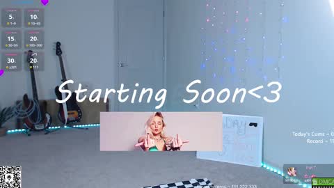 Snapshot of petitebrat chatting on February 17, 9:21 pm PiperAvery online show from February 17, 9:21 pm