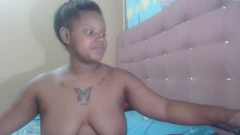 petitechocolatemommy online show from December 1, 9:50 pm