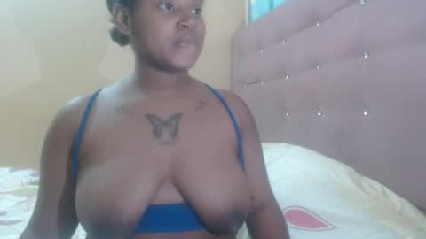 petitechocolatemommy online show from November 19, 6:52 pm