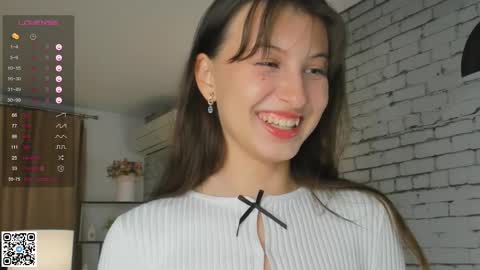 Snapshot of philomenagroomes chatting on February 18, 6:17 pm Emilia online show from February 18, 6:17 pm