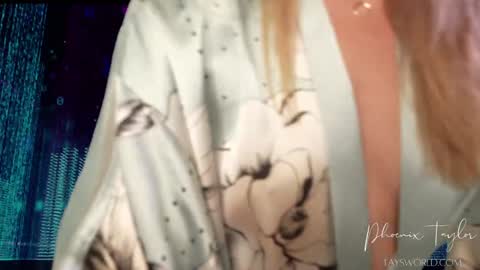 PHOENIX TAYLOR online show from December 22, 2:47 am