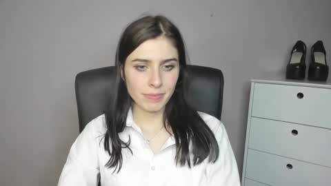 P I A online show from November 9, 10:05 pm