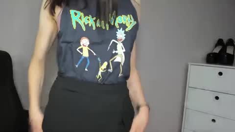 P I A online show from September 29, 8:47 pm
