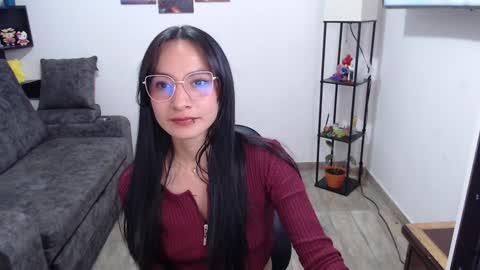 Pia  online show from January 9, 8:11 pm