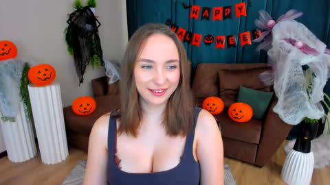 Emelie online show from October 29, 5:15 pm