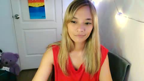Snapshot of pinay_beauty14 chatting on February 18, 11:08 pm pinay beauty14 online show from February 18, 11:08 pm