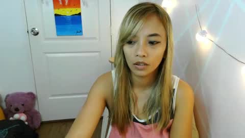 Snapshot of pinay_beauty14 chatting on February 13, 6:09 am pinay beauty14 online show from February 13, 6:09 am