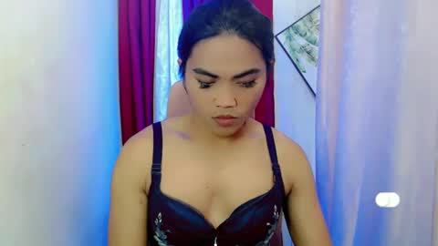 Snapshot of pinay_cristine chatting on March 3, 3:37 pm pinay_cristine online show from March 3, 3:37 pm