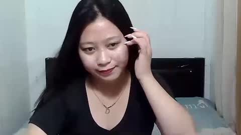 Snapshot of pinay_dhalia chatting on October 5, 12:04 am Dhalia online show from October 5, 12:04 am